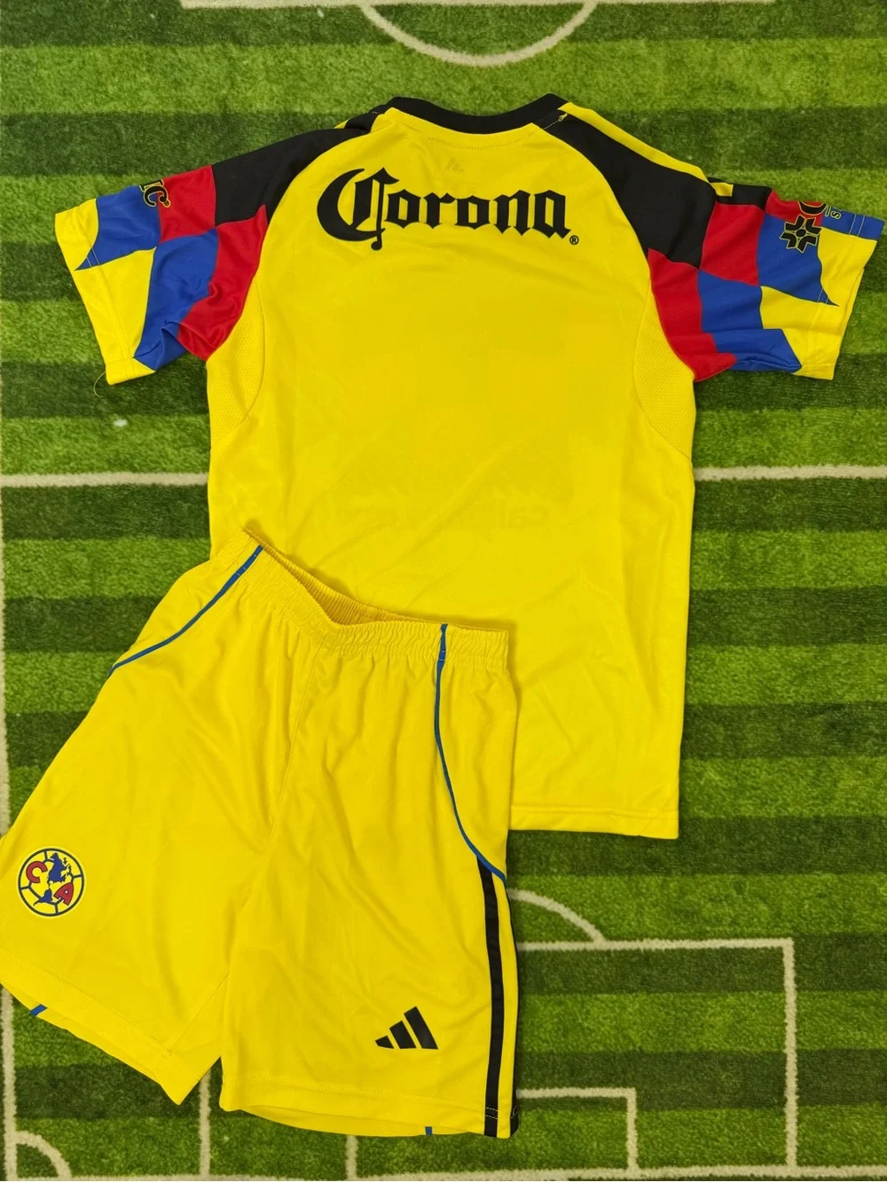 América Kids Soccer Jersey & Shorts Set